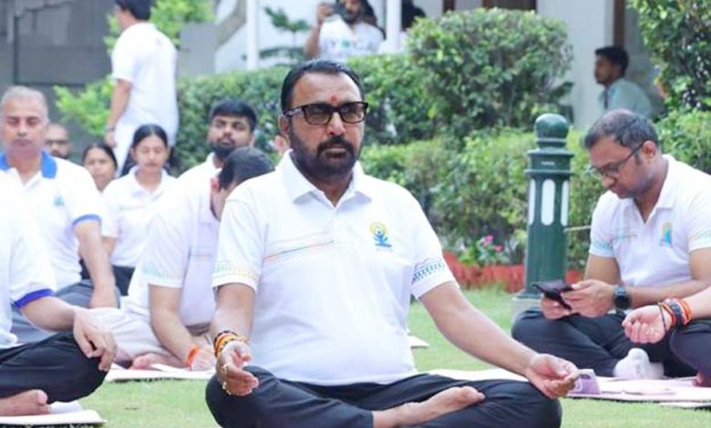 Guinness World Record: आयुष मंत्रालय का यू-ट्यूब पर सीधा योग प्रसारण बना  गिनीज वर्ल्ड रिकॉर्ड